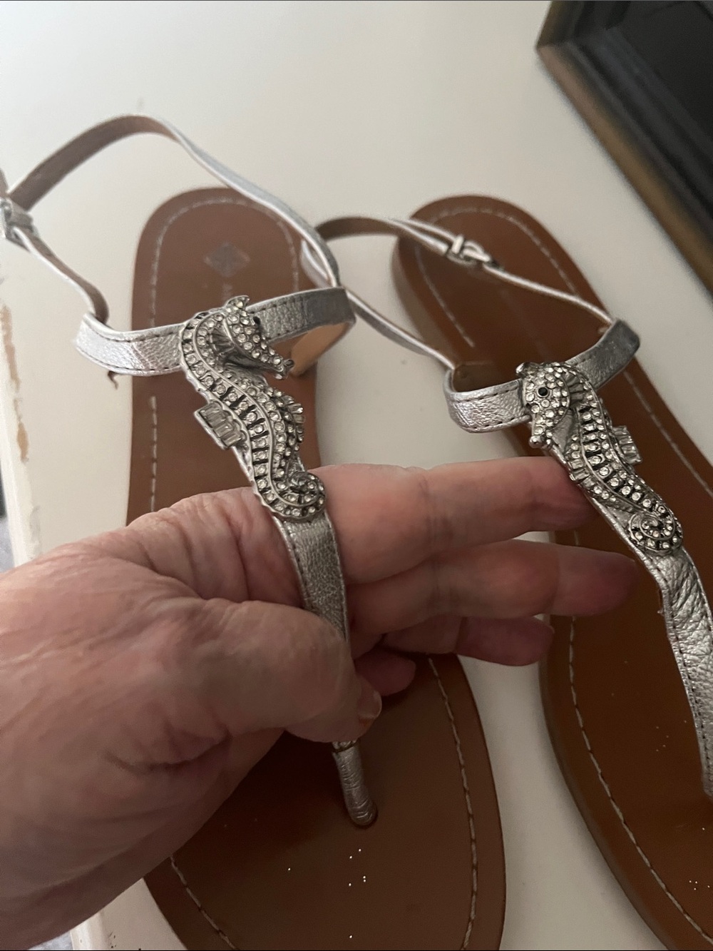 Women's Sandal - Flat Strappy Style